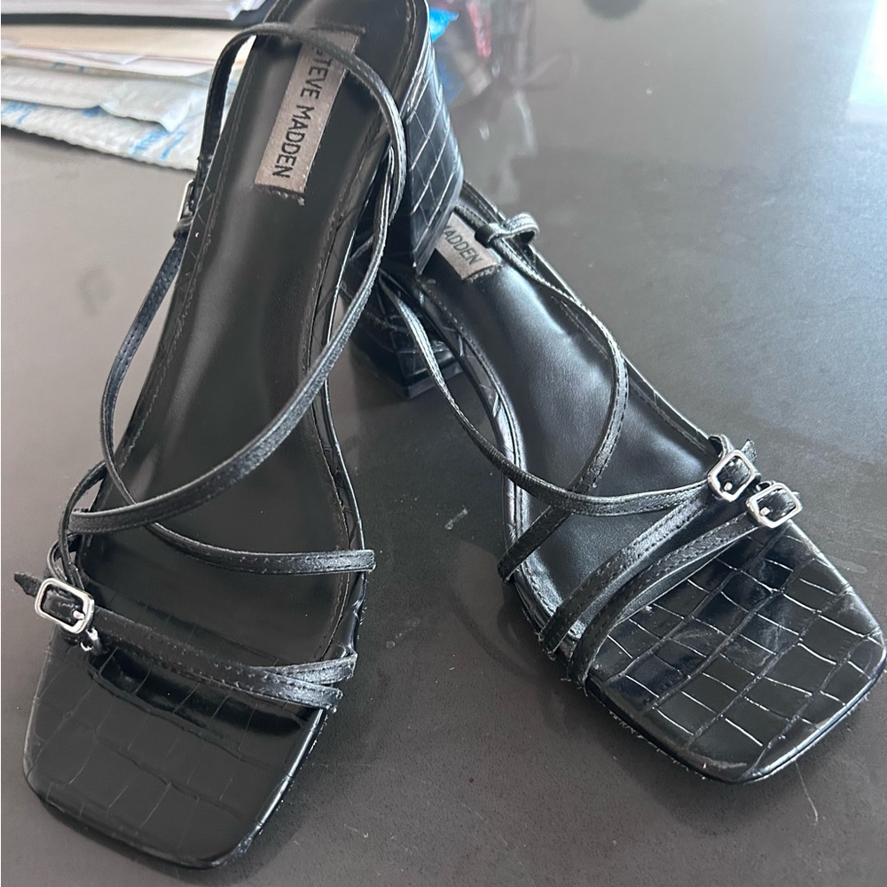 Nine West women's black leather and snakeskin sandals, block  heels